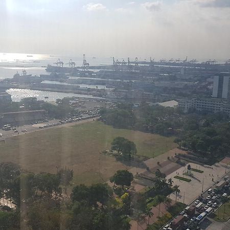 Apartamento Eton Baypark Manila Exterior foto